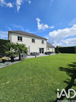 Maison - 210 m² - 5 pièces