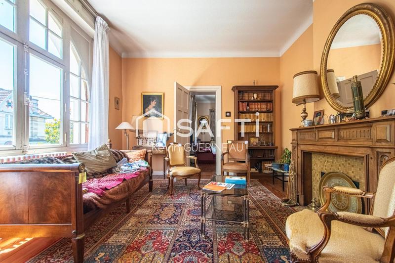 Villa - 295 m² - 12 pièces