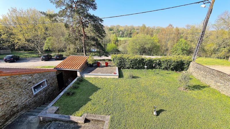 Maison - 252 m² - 9 pièces