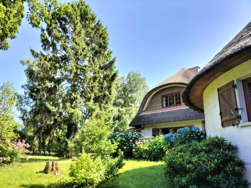 Maison - 260 m² - 10 pièces