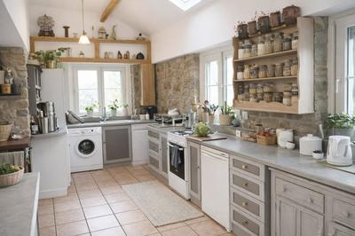 Propriété - 180 m² - 11 pièces