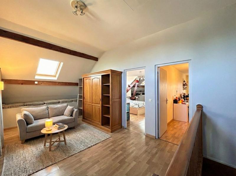 Maison - 180 m² - 9 pièces