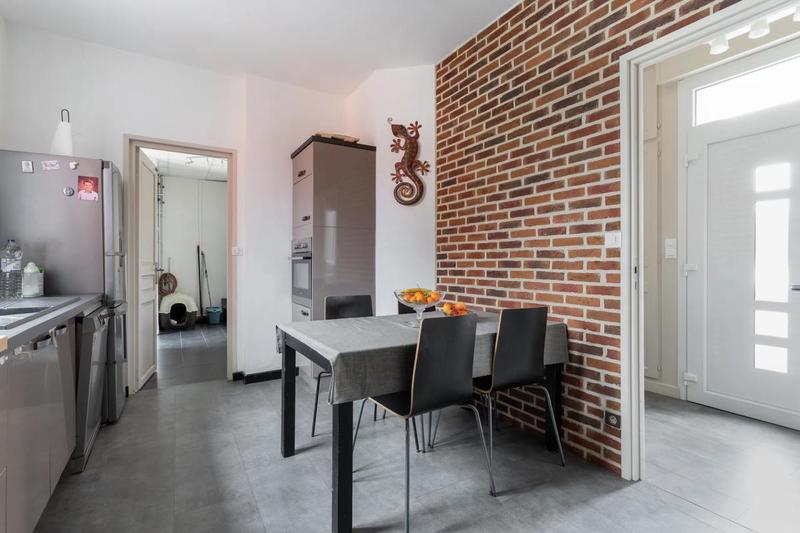 Maison - 229 m² - 8 pièces