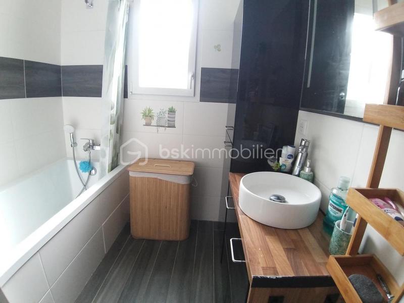 Maison - 101 m² - 4 pièces