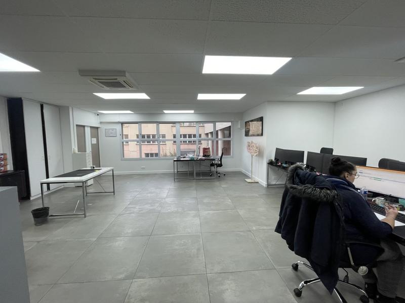 Bureau - 126 m² - 4 pièces