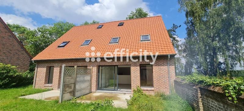 Maison - 954 m² - 40 pièces