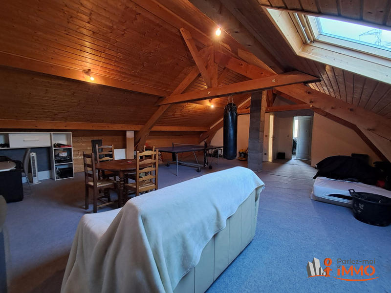 Villa - 212 m² - 6 pièces