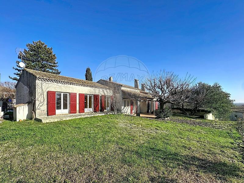 Maison - 176 m² - 7 pièces