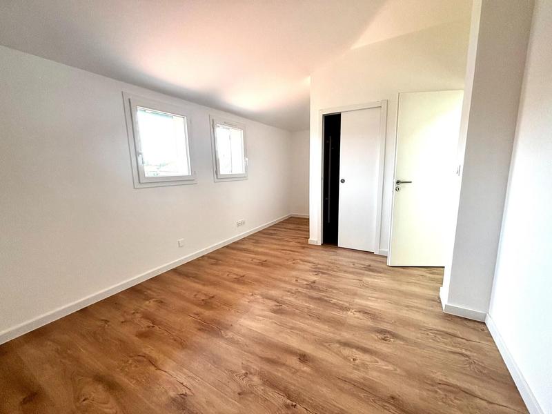 Maison - 92 m² - 4 pièces