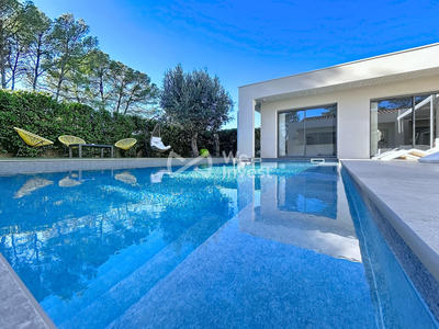 Villa - 220 m² - 5 pièces