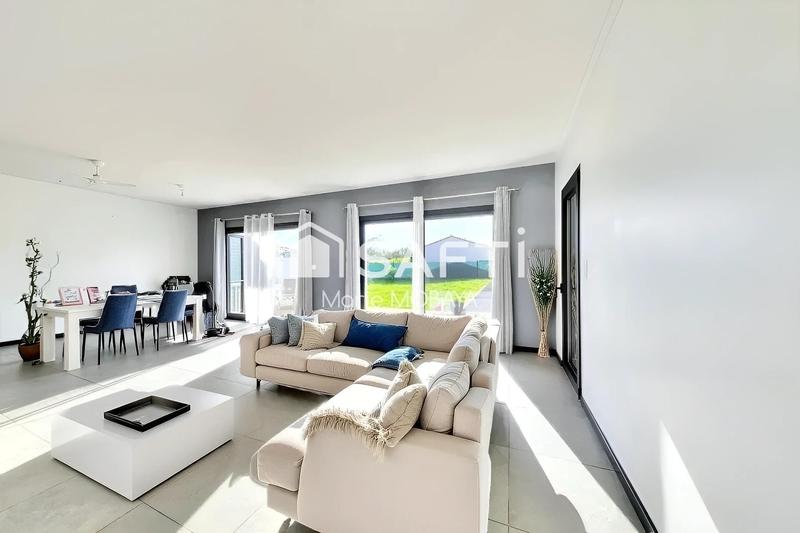 Maison - 160 m² - 5 pièces