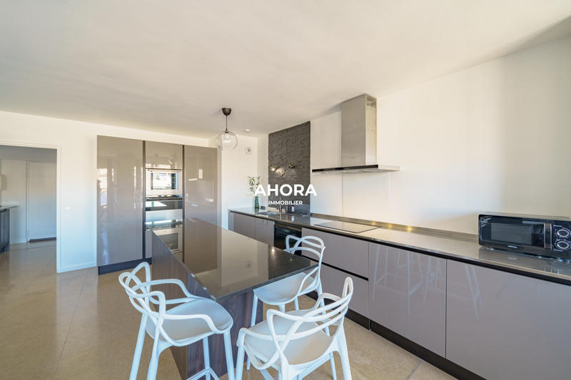 Appartement - 91 m² - 4 pièces