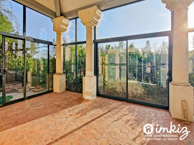 Maison - 206 m² - 6 pièces