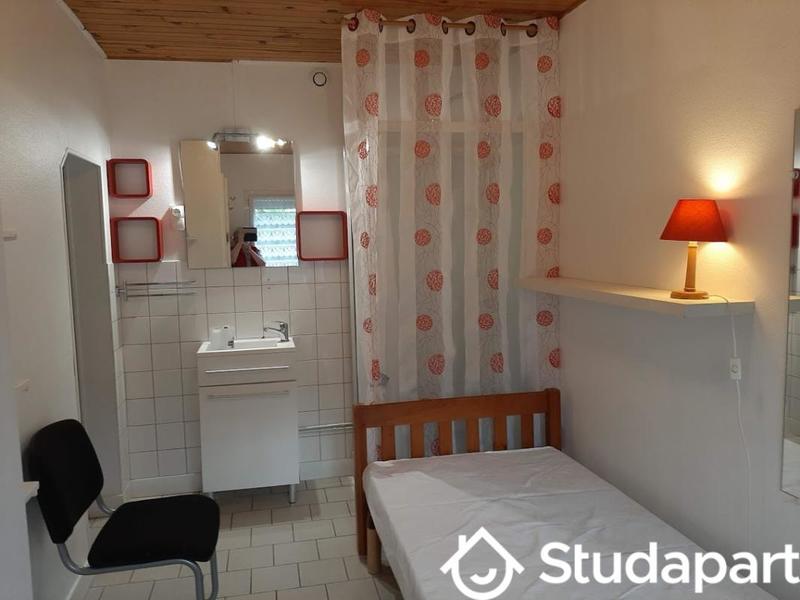 Chambre - 10 m² - 1 pièce