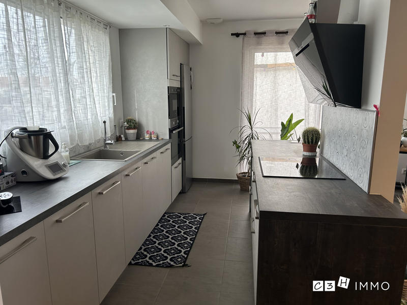 Maison - 103 m² - 4 pièces