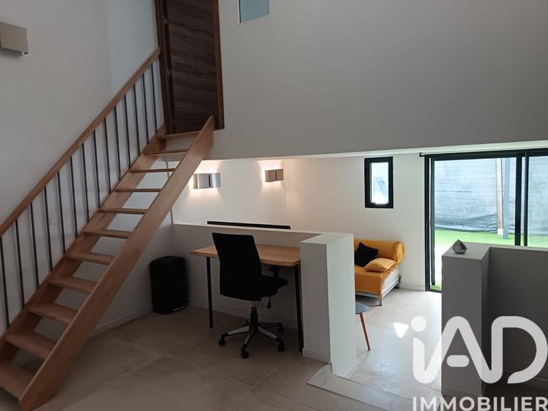 Maison - 225 m² - 10 pièces