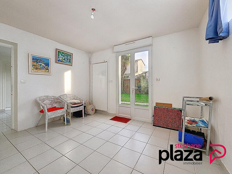 Maison - 215 m² - 11 pièces