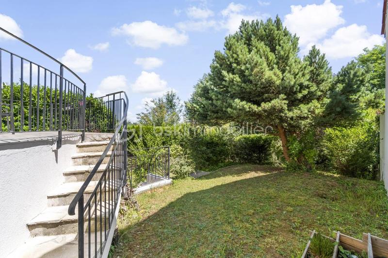 Maison d'architecte - 177 m² - 8 pièces