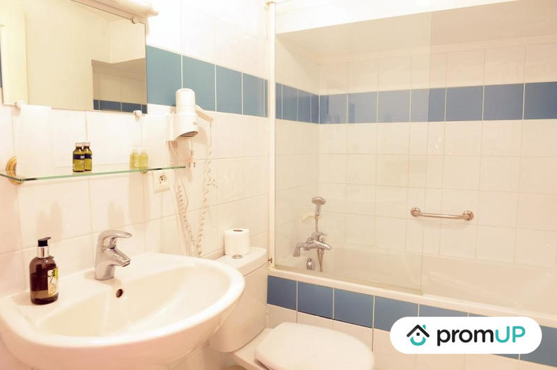 Local commercial - 550 m² - 15 pièces