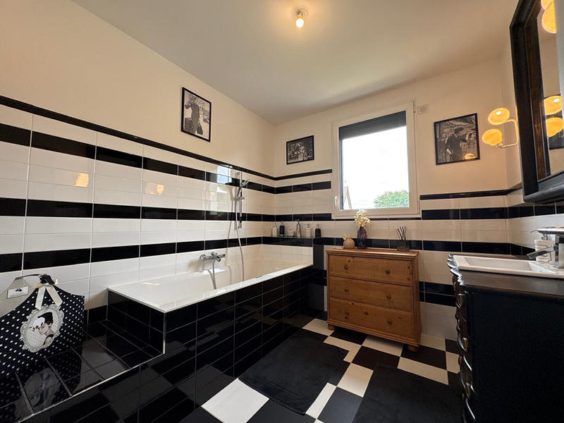 Maison - 108 m² - 5 pièces