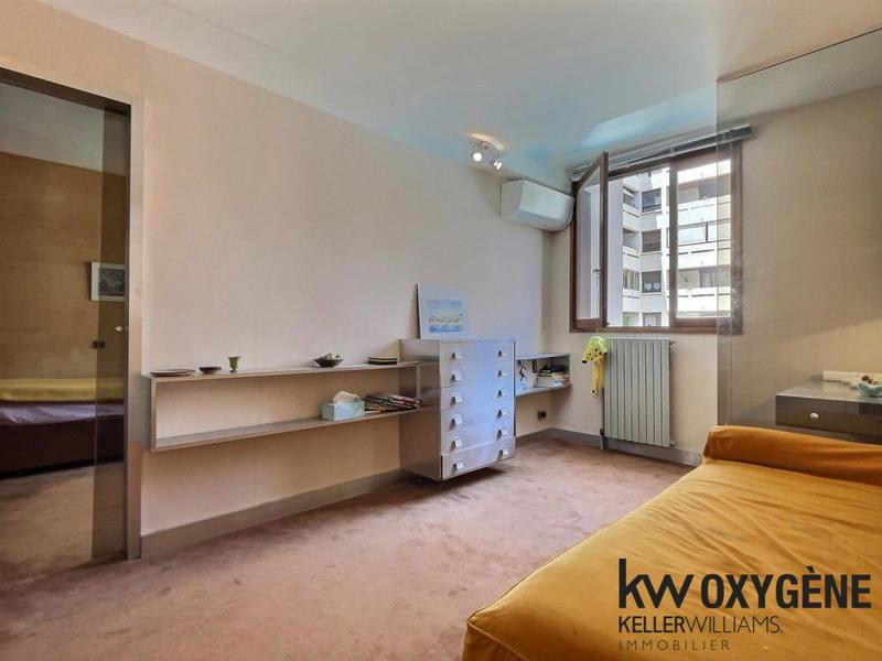 Appartement - 205 m² - 7 pièces