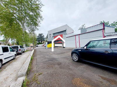 Local commercial - 197 m² - 3 pièces