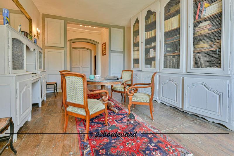 Maison de maîtres - 464 m² - 11 pièces