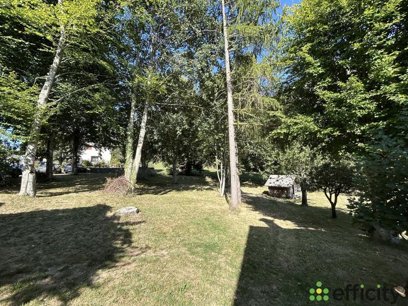 Maison - 293 m² - 12 pièces