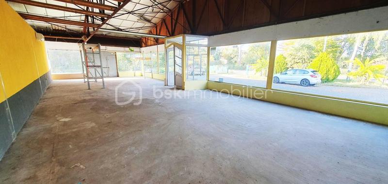 Bureau - 470 m² - 9 pièces