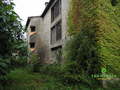 Maison contemporaine - 665 m² - 25 pièces