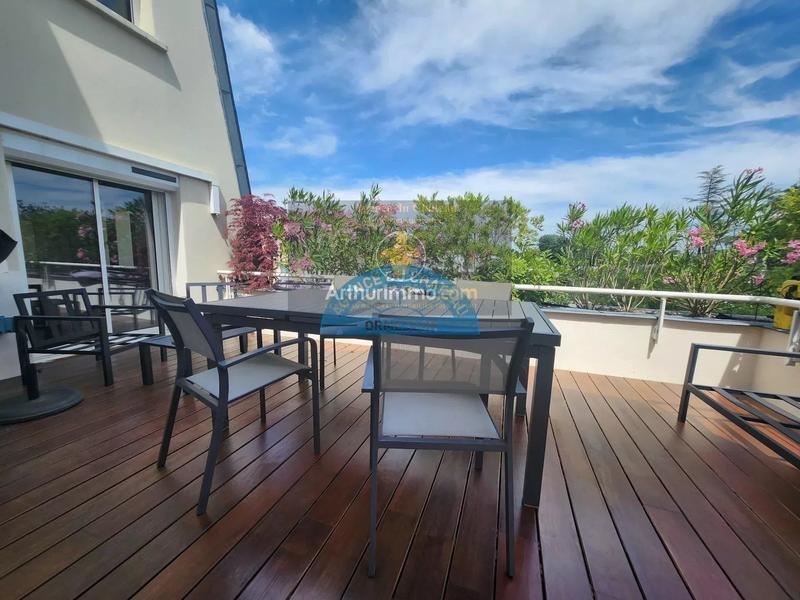 Appartement - 93 m² - 3 pièces