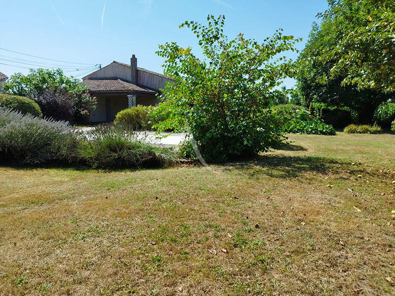 Maison - 247 m² - 5 pièces