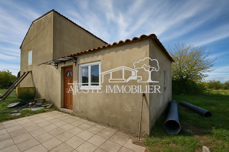 Maison - 92 m² - 6 pièces