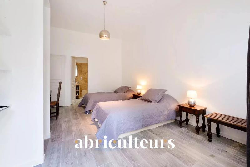 Château - 1 000 m² - 16 pièces