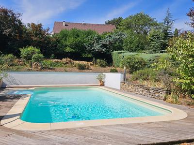 Maison - 170 m² - 6 pièces