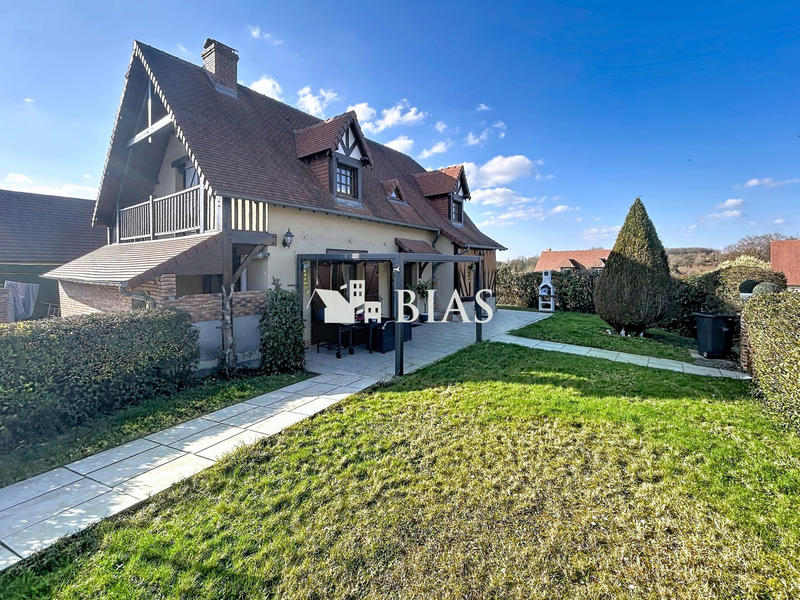 Maison traditionnelle - 107 m² - 5 pièces