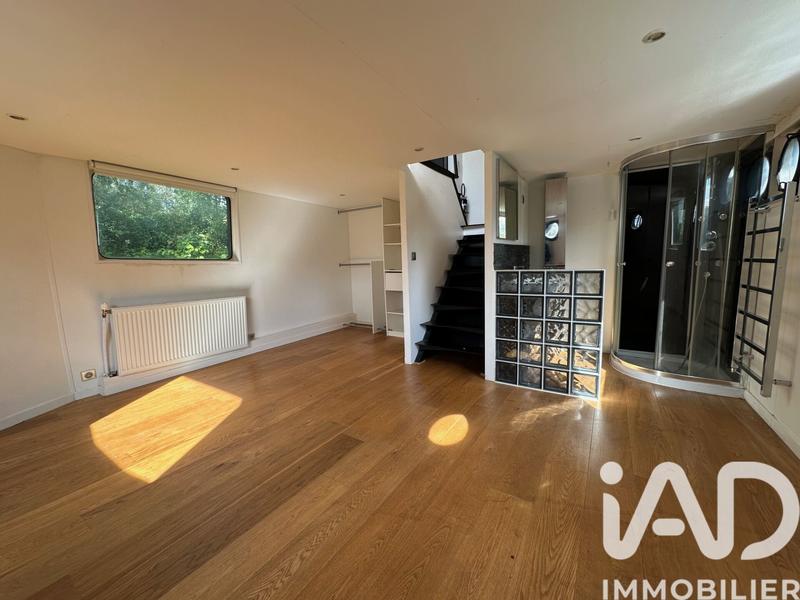 Maison - 250 m² - 6 pièces