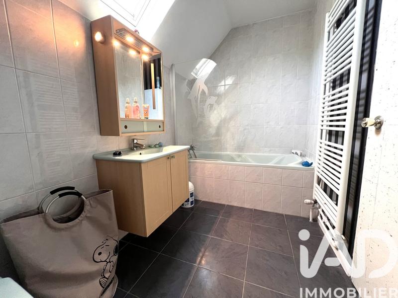 Maison - 184 m² - 7 pièces