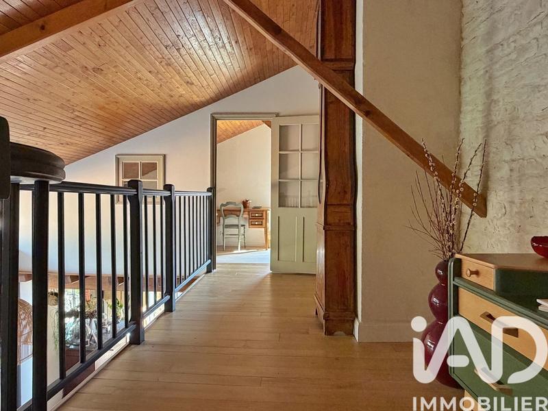 Maison - 212 m² - 8 pièces