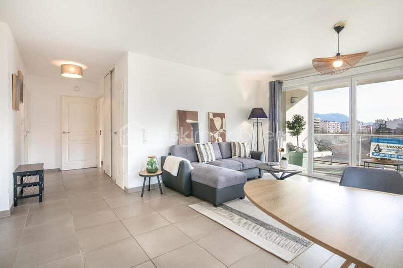 Appartement - 70 m² - 3 pièces