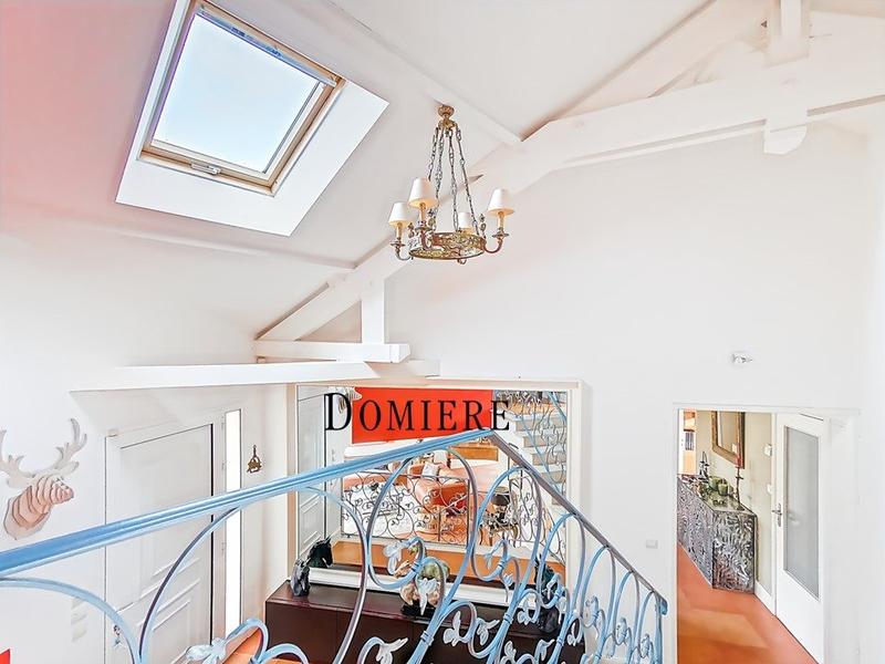 Maison - 200 m² - 8 pièces