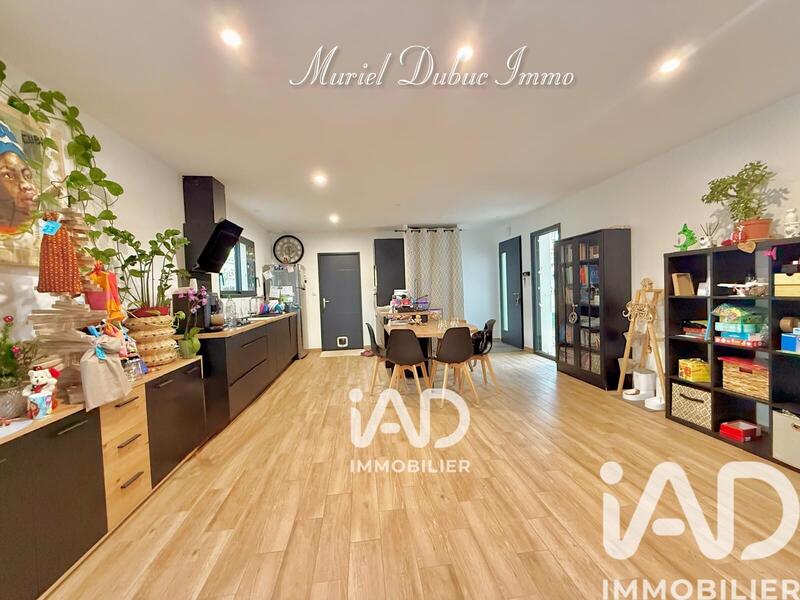 Maison - 92 m² - 4 pièces