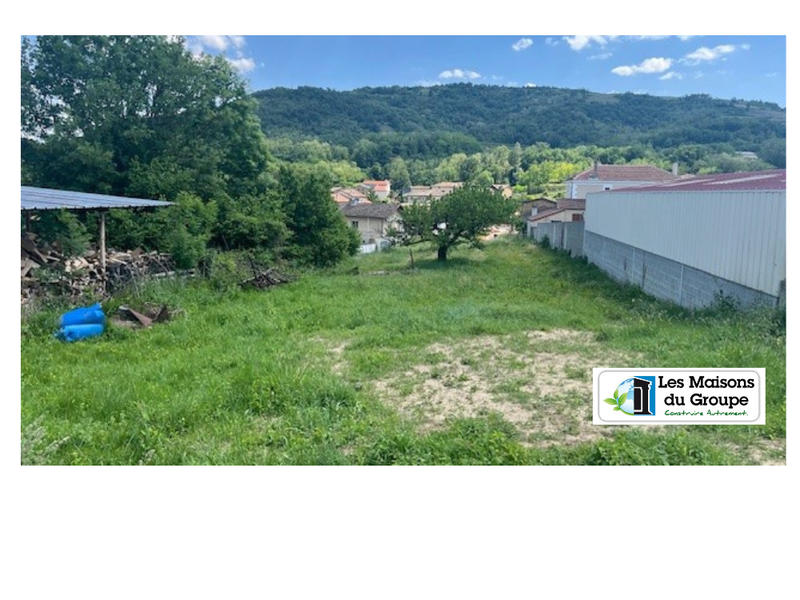 Terrain constructible - 700 m²