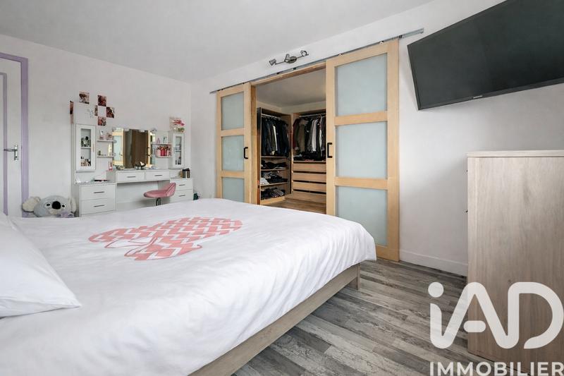 Maison - 223 m² - 8 pièces