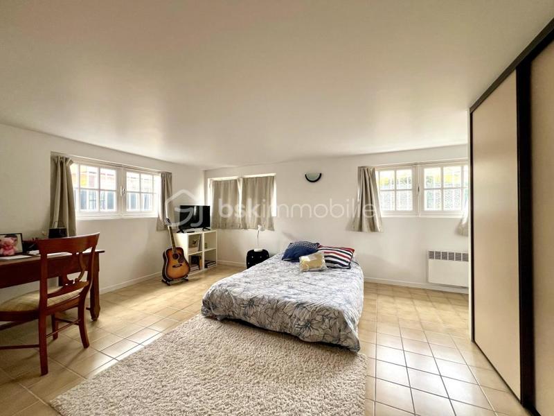 Maison - 314 m² - 7 pièces