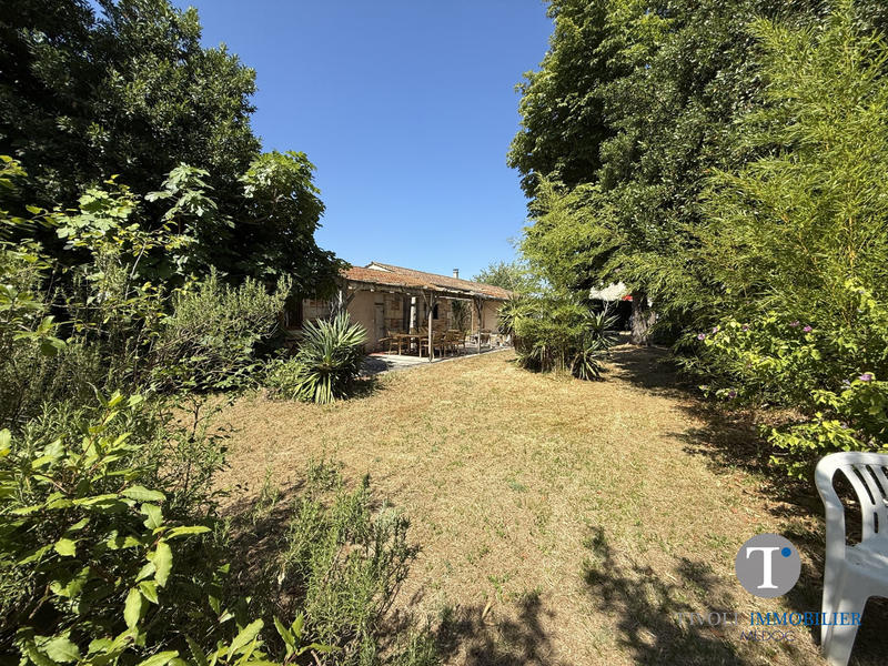 Maison traditionnelle - 234 m² - 8 pièces