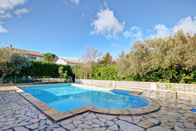 Maison - 203 m² - 7 pièces