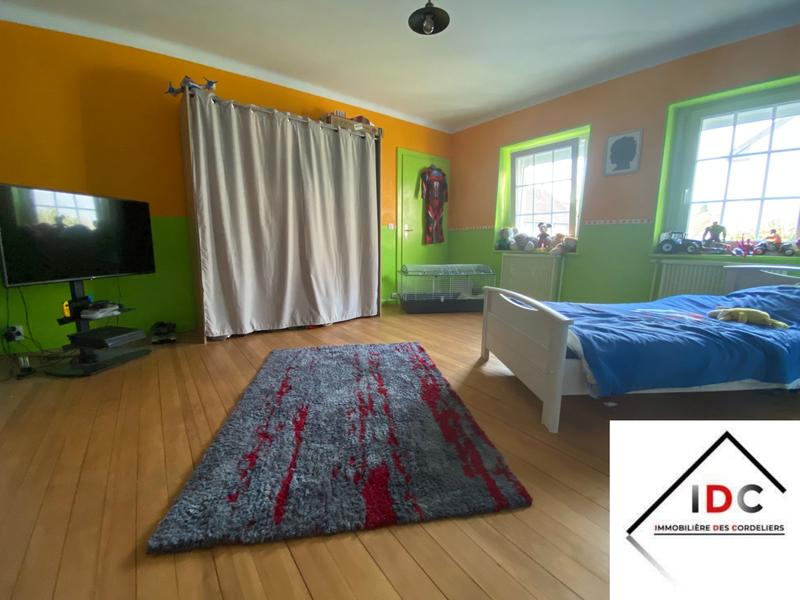 Maison - 265 m² - 7 pièces