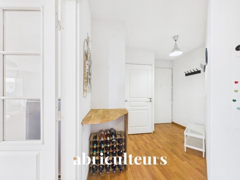 Appartement ancien - 82 m² - 4 pièces