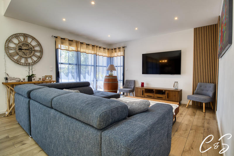 Maison contemporaine - 137 m² - 6 pièces